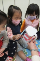 牙齒刷刷刷