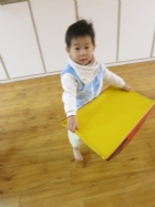 利用大積木玩遊戲