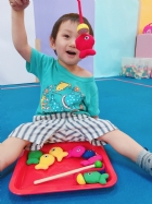 手眼協調的訓練，釣魚是很棒的玩具哦！