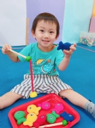 手眼協調的訓練，釣魚是很棒的玩具哦！