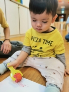 10910荳芽寶寶的滾輪畫創作