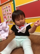 10910 寶寶撕紙遊戲