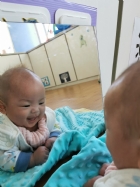 10901寶寶看一看，鏡子裡的自己
