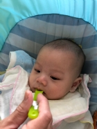 荳荳寶貝副食品初體驗～好奇妙的表情哦～