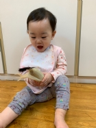 寶寶都有吃過玉米醬吧？今天老師帶寶寶看看玉米原來的樣子哦！