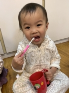 寶寶們一起刷牙,心情輕鬆又自在~寶寶們很棒哦!