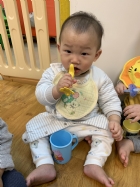 寶寶們一起刷牙,心情輕鬆又自在~寶寶們很棒哦!