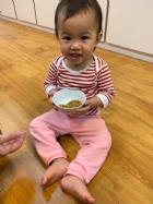 10903三月桂花香～三月的桂花好香啊！老師遠赴花蓮看到新鮮的桂花，拿來和寶貝們分享～很香吧！