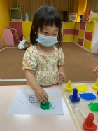 11006蓋印畫～老師的想像力真厲害！