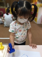 11006蓋印畫～老師的想像力真厲害！