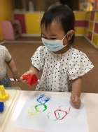 11006蓋印畫～老師的想像力真厲害！