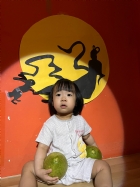 11109抱著柚子來賞月~~