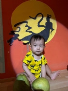 11109抱著柚子來賞月~~
