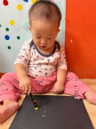 11110可愛的寶寶塗鴨～真的有點看不懂咧～
