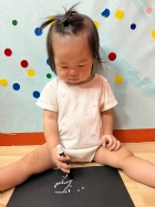 11110可愛的寶寶塗鴨～真的有點看不懂咧～