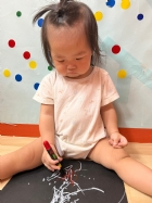 11110可愛的寶寶塗鴨～真的有點看不懂咧～