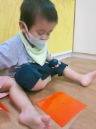 11110寶寶自由塗鴨撕紙的時間!!