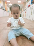 11110讓我們仔細觀察寶寶間可愛的互動吧!