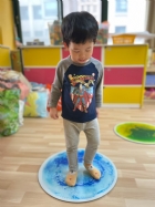 五彩繽紛的顏色盤～來玩玩顏色辨別的遊戲囉！