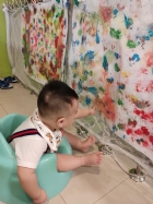 11104仔細欣賞哥哥姐姐們畫的作品～告訴老師看到了什麼？