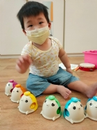 八音鐘是為最入門的音律樂器哦！可愛的熊熊圖案，讓寶貝們更有興趣玩耍