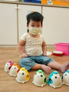 八音鐘是為最入門的音律樂器哦！可愛的熊熊圖案，讓寶貝們更有興趣玩耍