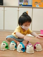 八音鐘是為最入門的音律樂器哦！可愛的熊熊圖案，讓寶貝們更有興趣玩耍