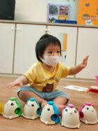 八音鐘是為最入門的音律樂器哦！可愛的熊熊圖案，讓寶貝們更有興趣玩耍