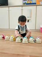 八音鐘是為最入門的音律樂器哦！可愛的熊熊圖案，讓寶貝們更有興趣玩耍