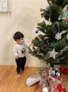 11112大家一起想辦法裝飾聖誕樹,寶貝們請幫忙哦!