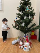 11112大家一起想辦法裝飾聖誕樹,寶貝們請幫忙哦!