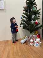 11112大家一起想辦法裝飾聖誕樹,寶貝們請幫忙哦!