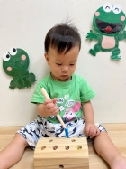 11205洞裡有蟲蟲哦~寶寶找得到嗎?